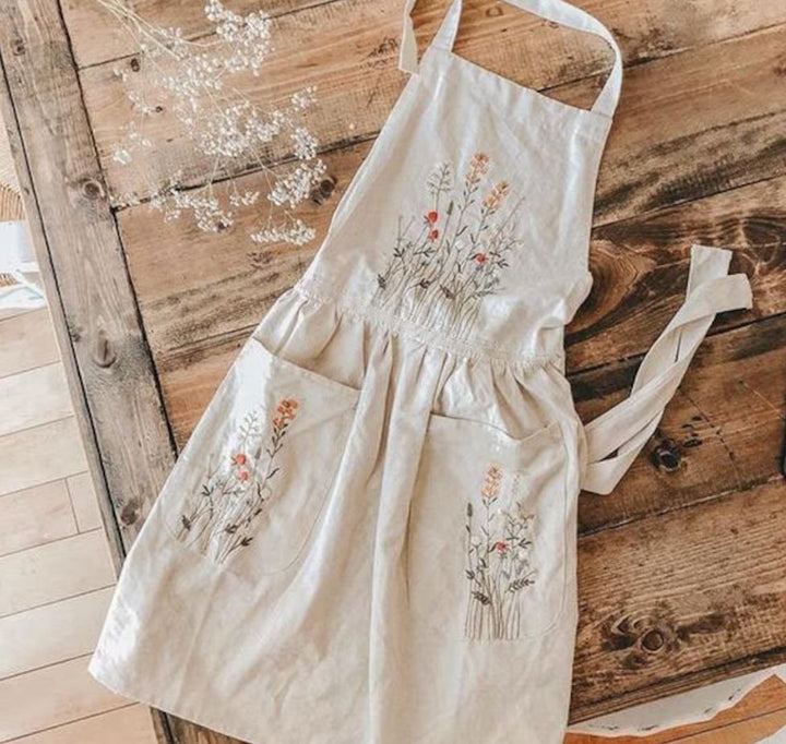 (Pre-Sale ETA: EARLY APRIL) Natural Embroidered Floral Apron with Lace Trim [Embroidered Buy Jan '25]