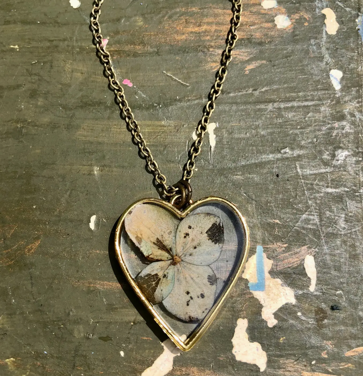 (Pre-Sale ETA: About 4w) Beautiful Handmade Resin Hydrangea Necklace [Jewelry May '24]
