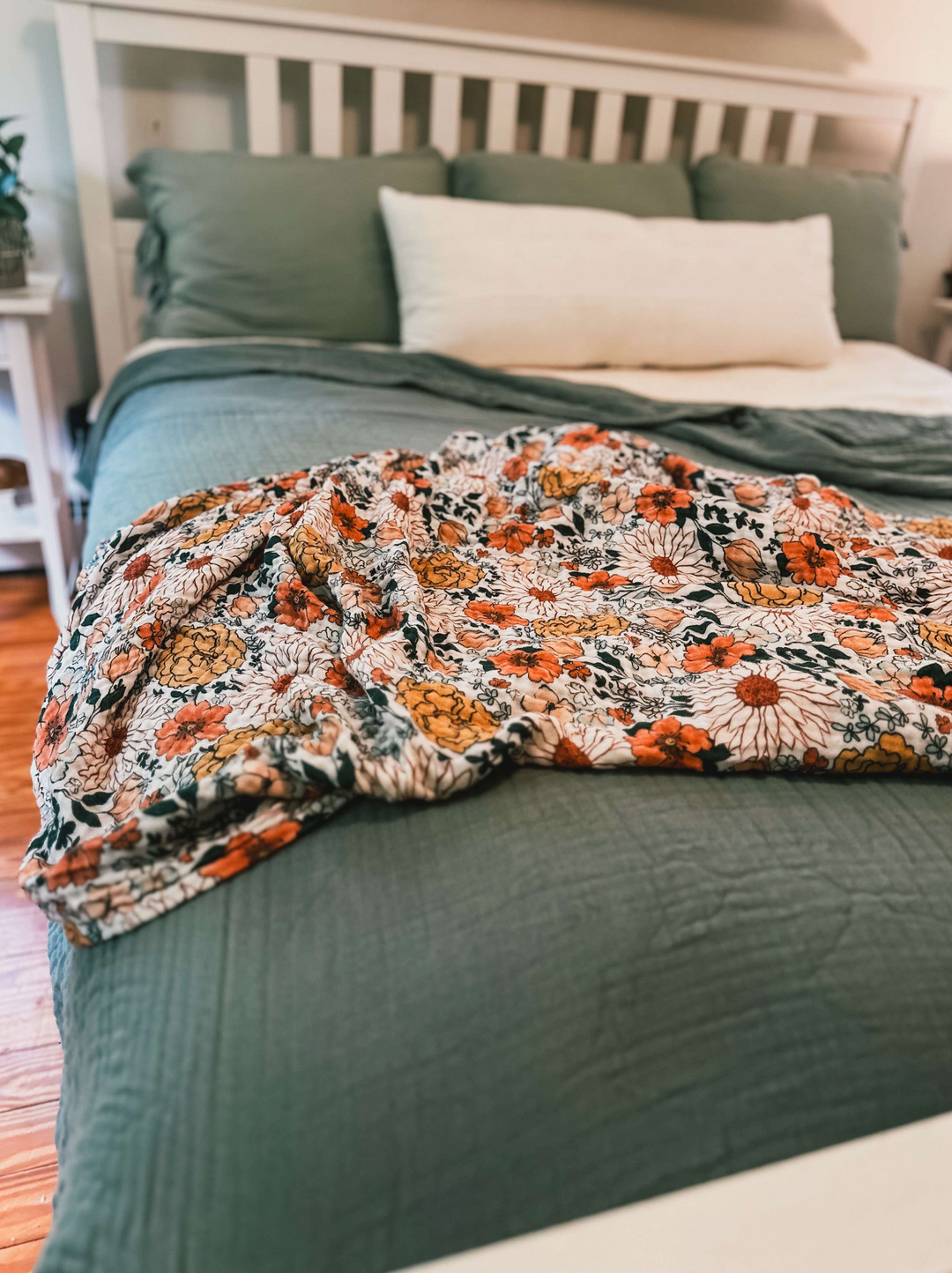 (Pre-Sale ETA: MARCH) Printed 4-Layer Muslin Daydream Blankets - COZY BOOKISH COLLECTION